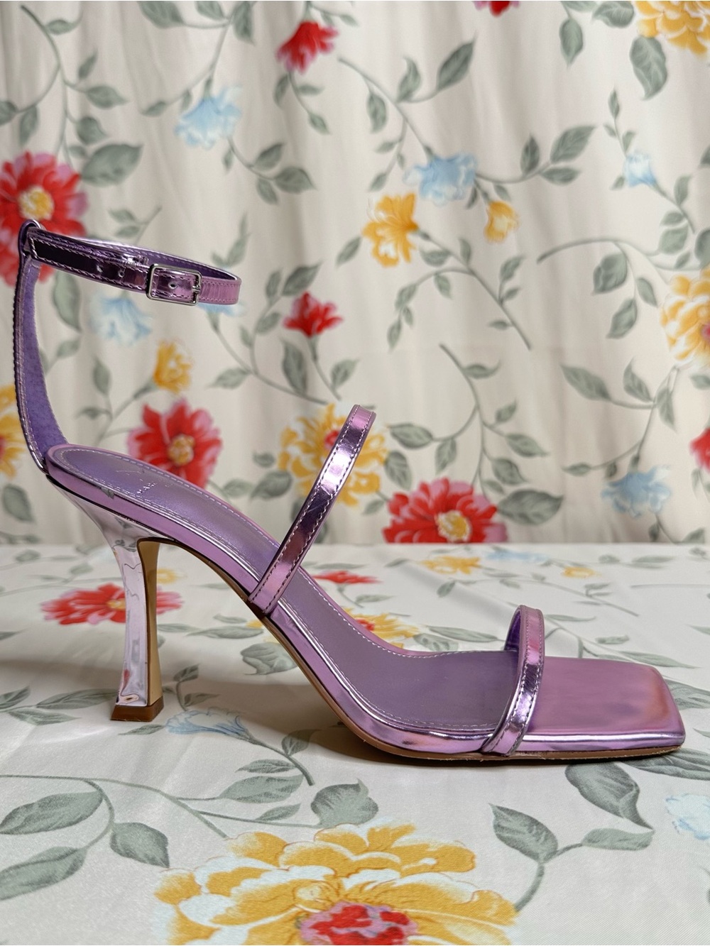 MARC FISHER LTD | Dalida Metallic Lilac Strappy Square-Toe Heels | Size 8